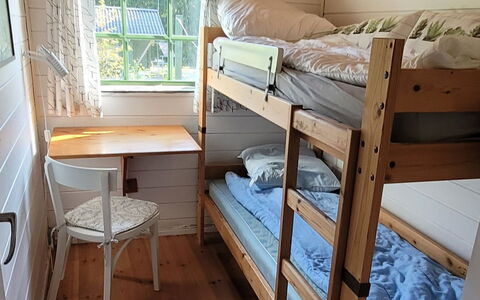 Bonde - 800M to the Fjord: Möbel, Holz, Etagenbett, Flooring, Fussboden, Interior Design, Schlafzimmer, Zimmer, Holzbeize, Bett