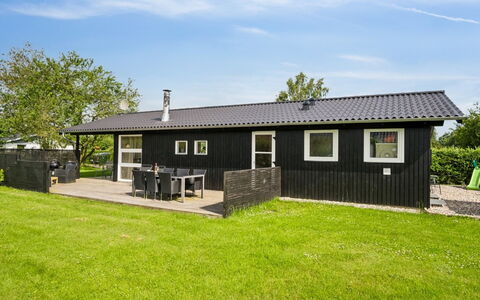 Volmer - 700M from the Sea: Decke, Flooring, Interior Design, Fussboden, Verbundwerkstoff, Möbel, Resort, Hotel, Design, Daylighting