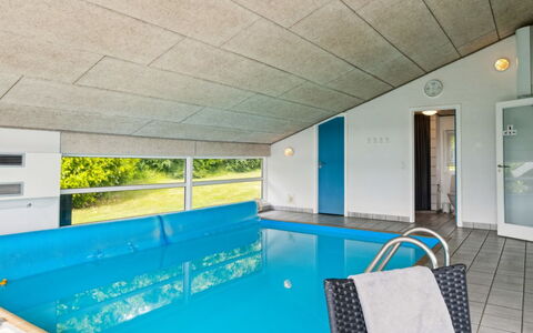 Katharine - 175M from the Sea: Holz, Zuhause, Veranda, Deck, Hartholz, Dach, Holzbeize, Holzboden, Eco Hotel