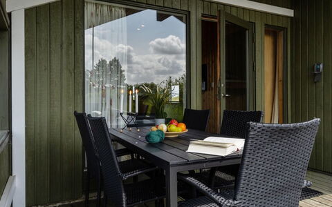 Hunlef - 1.7Km from the Sea: Möbel, Interior Design, Stuhl, Flooring, Tabelle, Resort, Fussboden, Decke, Zimmer, Eco Hotel