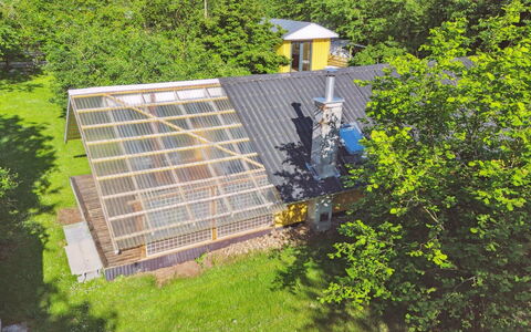 Lennart - 4Km from the Sea: Blau, Strauch, Hütte, Ground, Garten, Estate, Schatten, Landscaping, Bauernhaus, Eco Hotel