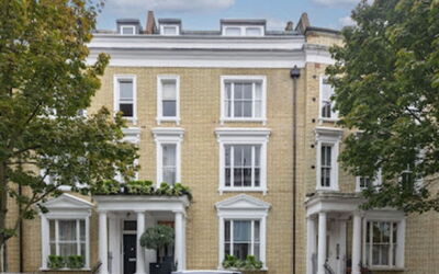 London West End 306: Wasser, Himmel, Eigentum, Gebäude, Pflanze, Blau, Azurblau, Schwimmbad, Natur, Baum