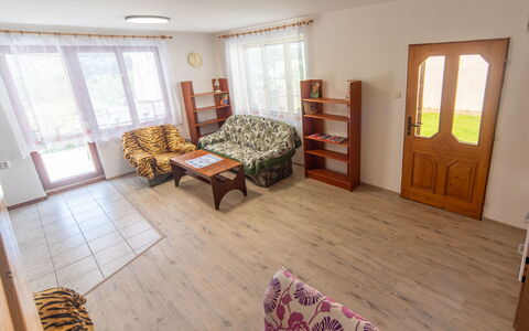 Smrž: Flooring, Holz, Fussboden, Interior Design, Möbel, Zimmer, Holzboden, Wohnzimmer, Couch, Holzbeize