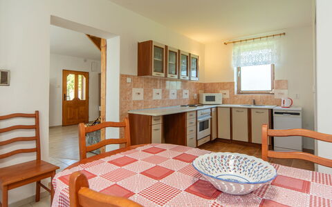 Smrž: Flooring, Decke, Holzbeize, Küche & Esszimmer Tisch, Stuhl, Hartholz, Esszimmer, Bauernhaus, Zimmerpflanze