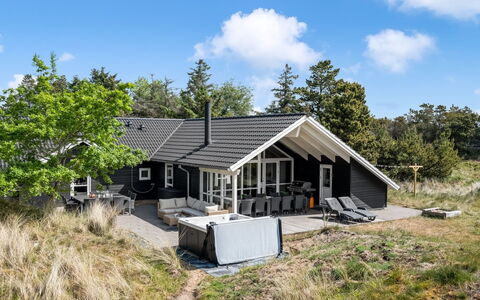 Jeldrik - 1.5Km from the Sea: Haus, Dach, Zuhause, Hütte, Schuppen, Gartenbauten, Abstellgleis, Garten, Blockhaus, Hütte