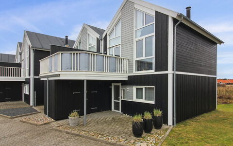 Borica - 700M from the Sea: Decke, Flooring, Interior Design, Fussboden, Verbundwerkstoff, Möbel, Resort, Hotel, Design, Daylighting