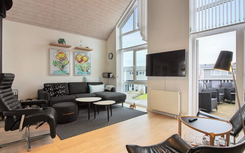Borica - 700M from the Sea: Decke, Flooring, Interior Design, Fussboden, Verbundwerkstoff, Möbel, Resort, Hotel, Design, Daylighting