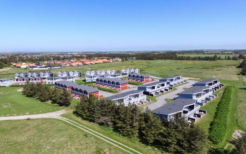 Borica - 700M from the Sea: Decke, Flooring, Interior Design, Fussboden, Verbundwerkstoff, Möbel, Resort, Hotel, Design, Daylighting