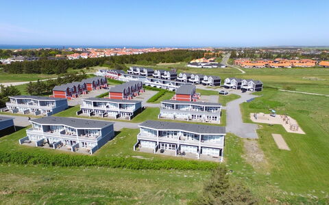 Borica - 700M from the Sea: Decke, Flooring, Interior Design, Fussboden, Verbundwerkstoff, Möbel, Resort, Hotel, Design, Daylighting