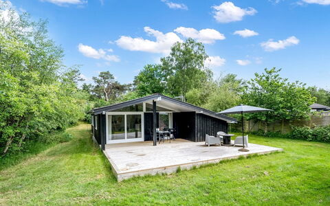 Krum - 250M from the Sea: Holz, Dach, Die Architektur, Zuhause, Haus, Hütte, Abstellgleis, Hartholz, Steigung, Estate