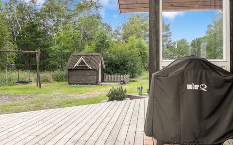 Griselda - 400M from the Sea: Holz, Zuhause, Veranda, Deck, Hartholz, Dach, Holzbeize, Holzboden, Eco Hotel