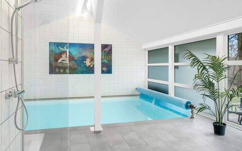 Tovi - 600M from the Sea: Möbel, Interior Design, Stuhl, Flooring, Tabelle, Resort, Fussboden, Decke, Zimmer, Eco Hotel