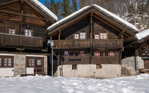 Incanto Walser Apartments Testa: Gebäude, Schnee, Fenster, Holz, Baum, Haus, Steigung, Die Architektur, Tür, Hütte