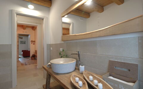 Oasi Casamaras, Brenta River, Wifi, Ac: Eigentum, Möbel, Zapfhahn, Armatur, Gebäude, Holz, Sinken, Badezimmer, Komfort, Interior Design