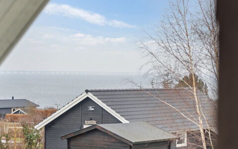 Fentje - 200M from the Sea: Möbel, Interior Design, Flooring, Fussboden, Decke, Zimmer, Stuhl, Tabelle, Wohnung, Küche & Esszimmer Tisch