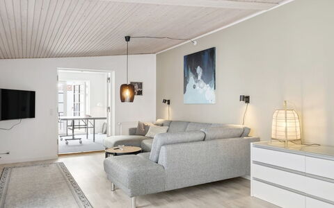 Edin - 100M from the Sea