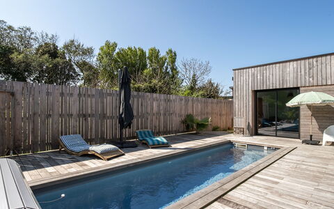 La Villa Agapanthes: Holz, Schwimmbad, Verbundwerkstoff, Hartholz, Deck, Planke, Design, Gartenmöbel, Holzbeize, Water Feature