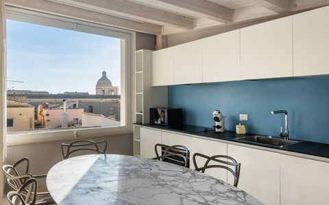 Terrazza Di Erika: Möbel, Eigentum, Cabinetry, Tabelle, Countertop, Gebäude, Interior Design, Küche, Beleuchtung, Holz