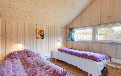 Allita - 12Km from the Sea: Holz, Decke, Schlafzimmer, Zuhause, Hütte, Bett, Bedding, Hartholz, Bettdecke, Planke