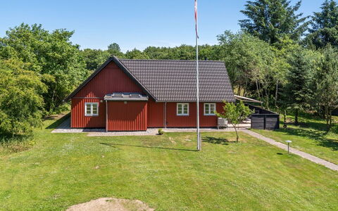 Soile - 12Km from the Sea: Haus, Zuhause, Dach, Wohngebiet, Hütte, Estate, Bauernhaus, Rasen, Landscaping, Abstellgleis
