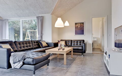 Sada - 12Km from the Sea: Haus, Zuhause, Dach, Wohngebiet, Hütte, Estate, Bauernhaus, Rasen, Landscaping, Abstellgleis