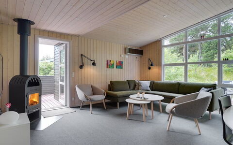 Akkar - 1.8Km from the Sea: Möbel, Interior Design, Flooring, Holz, Fussboden, Wohnzimmer, Decke, Beleuchtung, Light Fixture, Zuhause