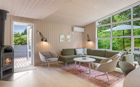 Akkar - 1.8Km from the Sea: Interior Design, Flooring, Möbel, Fussboden, Holz, Wohnzimmer, Couch, Decke, Holzboden, Zimmer