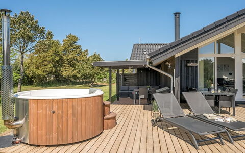 Selima - 300M from the Sea: Holz, Dach, Die Architektur, Zuhause, Haus, Hütte, Abstellgleis, Hartholz, Steigung, Estate