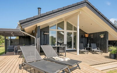 Selima - 300M from the Sea