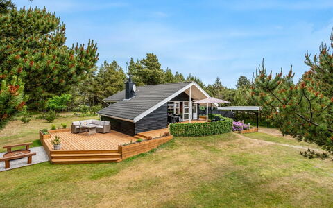 Elske - 1.1Km from the Sea: Haus, Zuhause, Hütte, Strauch, Dach, Veranda, Estate, Landscaping, Bauernhaus