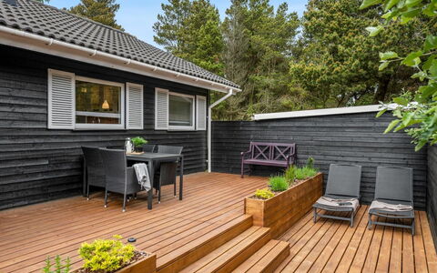 Elske - 1.1Km from the Sea: Holz, Holzboden, Flooring, Hartholz, Planke, Holzbeize, Deck, Fussboden, Zuhause, Abstellgleis