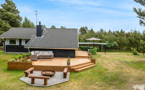 Elske - 1.1Km from the Sea: Holz, Holzboden, Flooring, Hartholz, Planke, Holzbeize, Deck, Fussboden, Zuhause, Abstellgleis