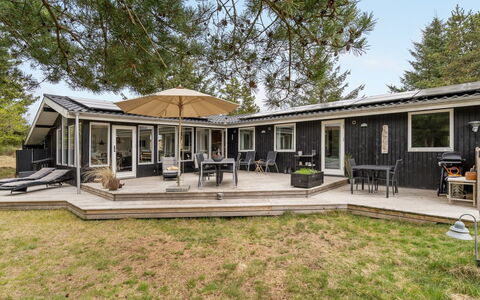 Taneli - 2.2Km from the Sea: Dach, Haus, Wohngebiet, Zuhause, Estate, Hütte, Design