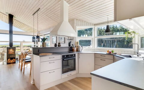 Eltje - 4Km from the Sea: Interior Design, Flooring, Holz, Decke, Küche, Light Fixture, Fussboden, Countertop, Möbel, Zuhause