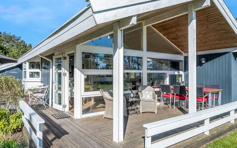 Eltje - 4Km from the Sea: Schatten, Veranda, Deck, Design, Abstellgleis, Hartholz, Outdoor Struktur, Markise, Holz, Planke