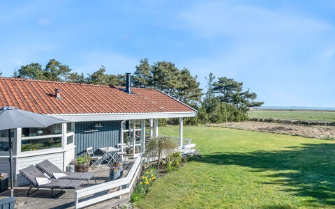 Eltje - 4Km from the Sea: Haus, Zuhause, Hütte, Dach, Grundstueck, Estate, Bauernhaus, Veranda, Abstellgleis, Garten