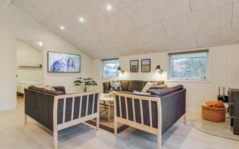 Ria - 250M from the Sea: Interior Design, Holz, Decke, Möbel, Flooring, Fussboden, Zuhause, Zimmer, Holzboden, Wohnzimmer