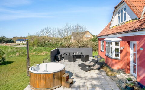 Thorlak - 1Km from the Sea: Gartenmöbel, Hütte, Garten, Hinterhof, Stuhl, Garten, Deck, Eco Hotel, Schatten, Terrasse