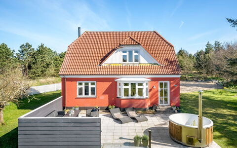 Thorlak - 1Km from the Sea: Haus, Dach, Zuhause, Hütte, Estate, Abstellgleis, Garten, Bauernhaus, Gartenbauten, Garten