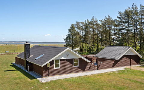 Saila - 500M to the Fjord: Zuhause, Hütte, Tür, Estate, Schatten, Abstellgleis, Hartholz, Gartenbauten, Veranda, Design