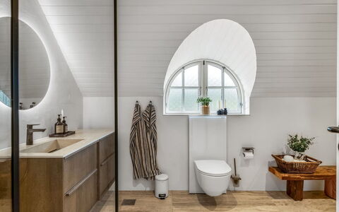 Rasmina - 1.2Km from the Sea: Flooring, Interior Design, Fussboden, Armatur, Decke, Installation, Badezimmerschrank, Badezimmer, Zapfhahn, Fliese