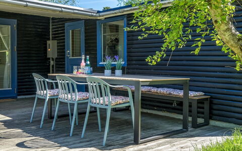 Bene - from the Sea: Möbel, Interior Design, Flooring, Fussboden, Decke, Zimmer, Stuhl, Tabelle, Wohnung, Küche & Esszimmer Tisch