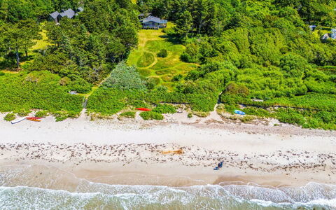 Marius - 30M from the Sea: Holz, Dach, Die Architektur, Zuhause, Haus, Hütte, Abstellgleis, Hartholz, Steigung, Estate