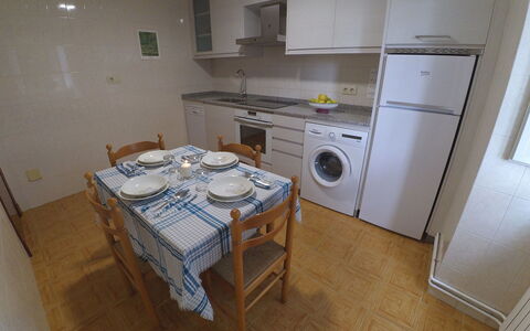 El Olivo: Eigentum, Zimmer, Fussboden, Möbel, Küche, Gebäude, Haus, Major Appliance, Grundeigentum, Interior Design