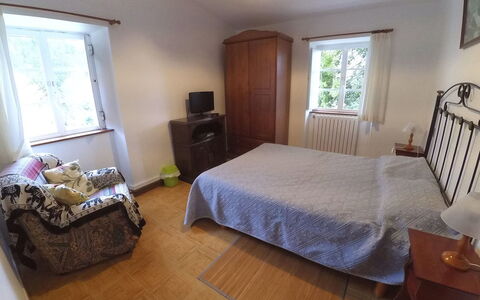 El Olivo: Schlafzimmer, Bett, Möbel, Zimmer, Eigentum, Bettdecke, Fussboden, Bettrahmen, Interior Design, Bedding