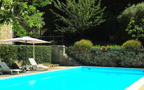 La Piccola Rocca: Schwimmbad, Resort, Verbundwerkstoff, Gartenmöbel, Freizeit, Thermae, Schatten, Eco Hotel, Flagstone, Water Feature