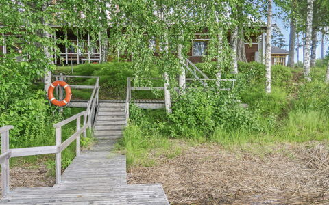 Vuokatinranta Suite 4 C: Möbel, Interior Design, Flooring, Fussboden, Tabelle, Decke, Küche & Esszimmer Tisch, Beleuchtung, Stuhl, Zuhause
