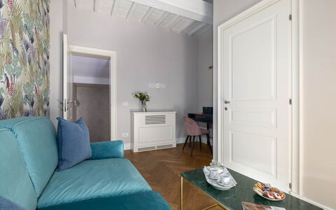 Torretta Penthouse by Geco Vacation Rentals: Interior Design, Möbel, Flooring, Wand, Fussboden, Holz, Zimmer, Textil, Zuhause, Wohnzimmer
