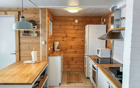 Brofeldt: Bett, Möbel, Schlafzimmer, Interior Design, Bedding, Bettdecke, Flooring, Holz, Fussboden, Zimmer