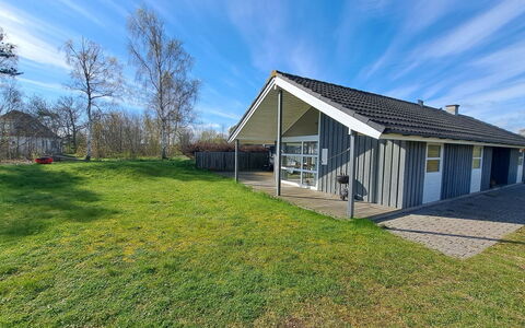 Carit - 80M from the Sea: Estate, Schatten, Auffahrt, Bauernhaus